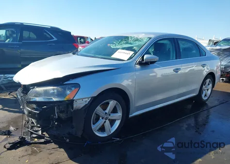 2015 Volkswagen Passat 1.8T Limited Edition z USA, uszkodzony, nr VIN 1VWAS7A39FC080256